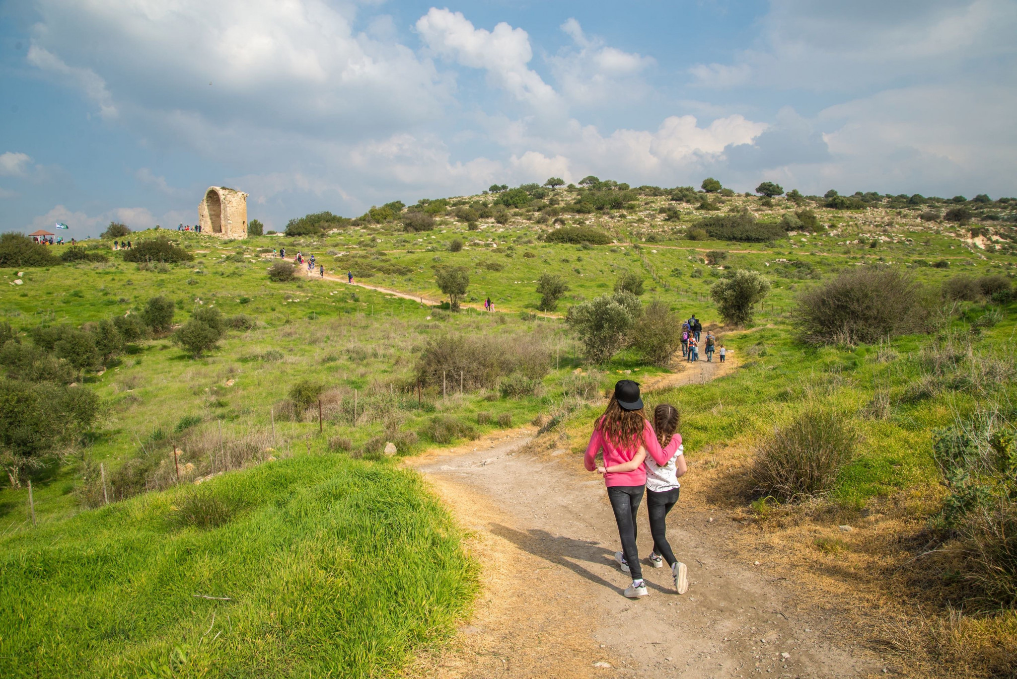 בין שבילי הגן הלאומי בית גוברין | צילום: מנו גרינשפן