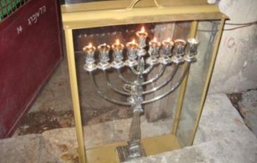 מעורב ירושלמי מהרובע הנוצרי לחנוכיות ברובע היהודי  (2)