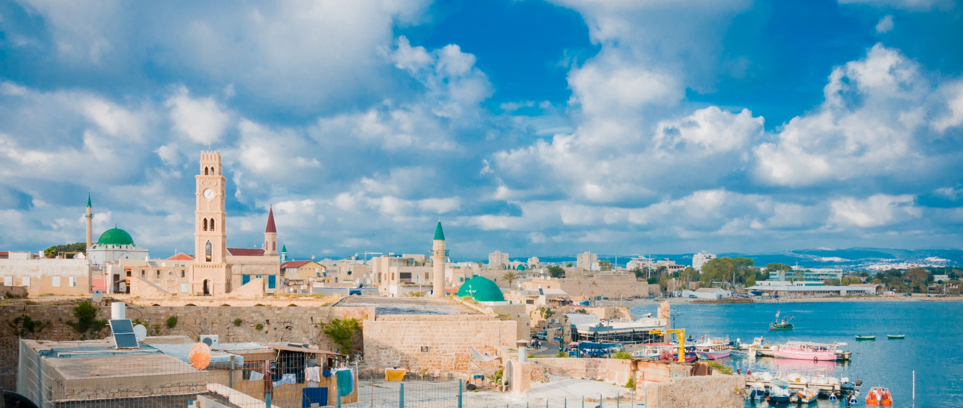 מבט מצפון לדרום אל חוף ארגמן. צילום: RnDmS/depositphotos
