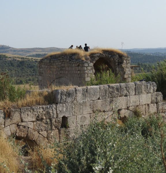 תמונה של מבצר לטרון - למטייל בישראל (טיולי)