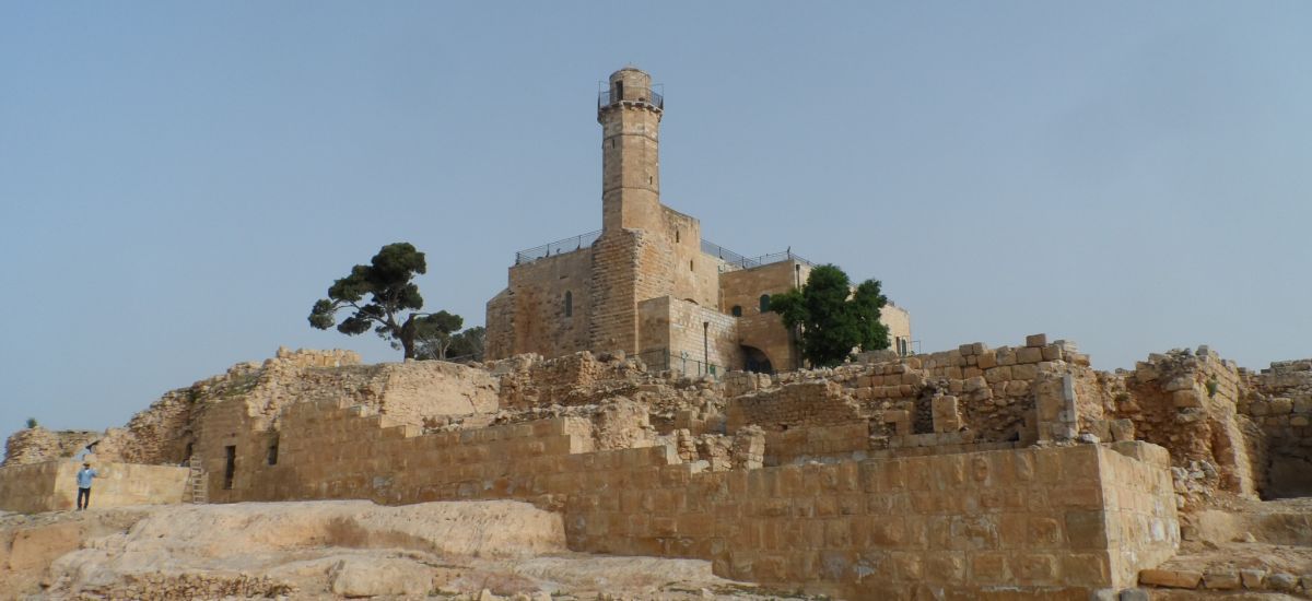 מבוטל (1)