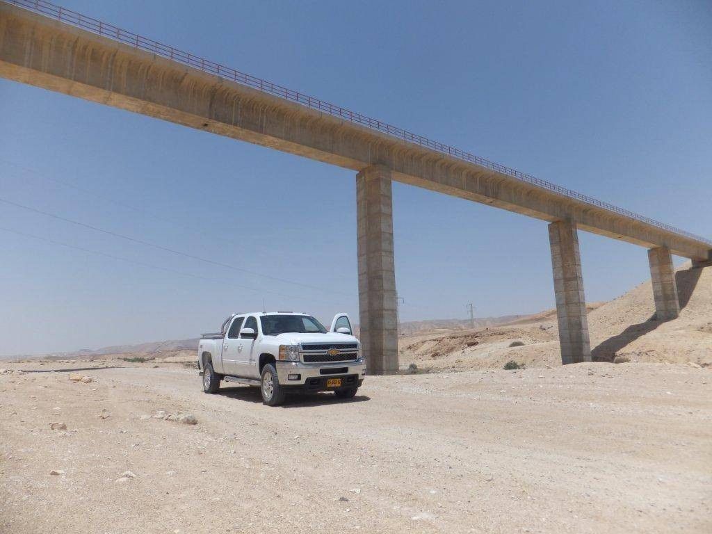 מתחת לגשר הארוך במזרח התיכון | צילום: דובי זכאי