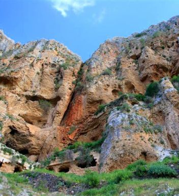 תמונה של מקרני חיטין למצוק הארבל: שני מסלולים קצרים שמתחברים לטיול ארוך - למטיל בישראל