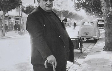 חצקל איש כסית בתל-אביב שנות ה-50, מאתר ; http://viva.walla.co.il/?w=/271/1683548/753156/5/@@/media - להזדנגף ברחוב דיזנגוף (3)