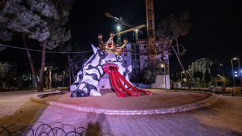 אין ילד ירושלמי שלא התגלש במפלצת. צילום: דוידי ורדי, מתוך אתר פיקיוויקי