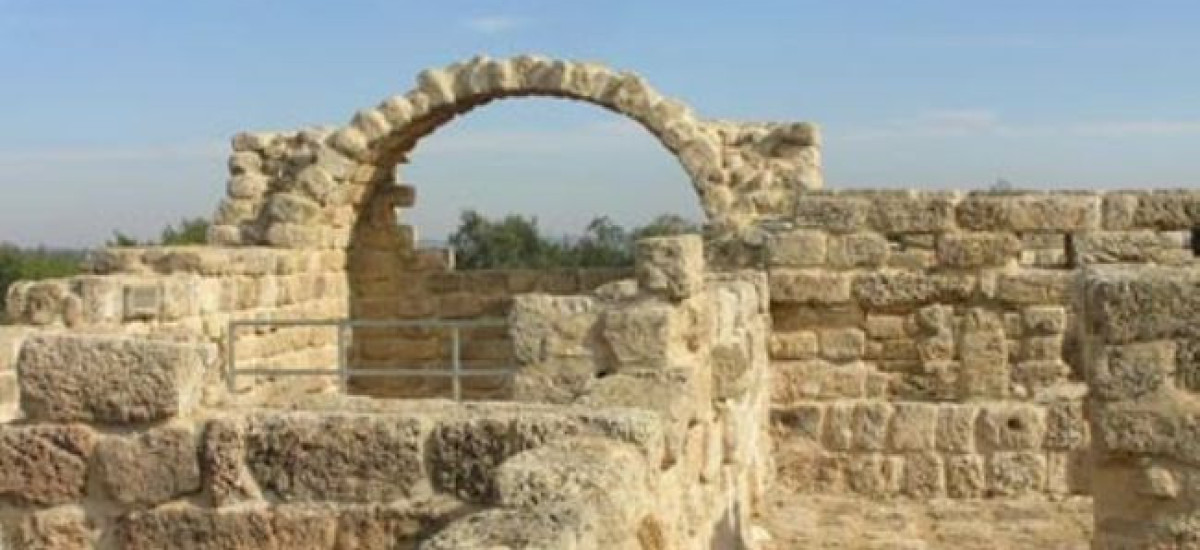 במכוניות- חוטם הכרמל – שחזור ישוב כפרי עתיק (1)