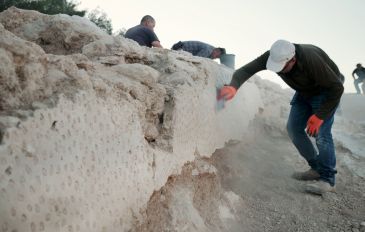 אבנים שהוטבעו בטיח בתקופה העות'מאנית - מהחשמונאים ועד העות'מאנים: נחשפה אמת המים לבית המקדש (2)