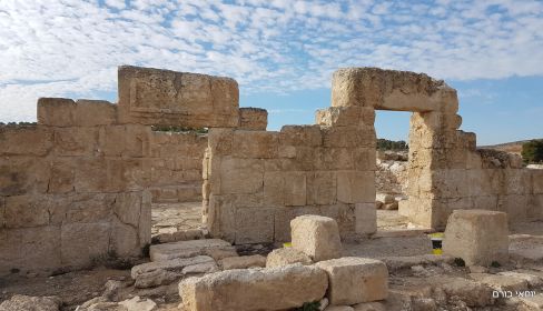תמונה של בית הכנסת בחורבת ענים - למטייל בישראל (טיולי)