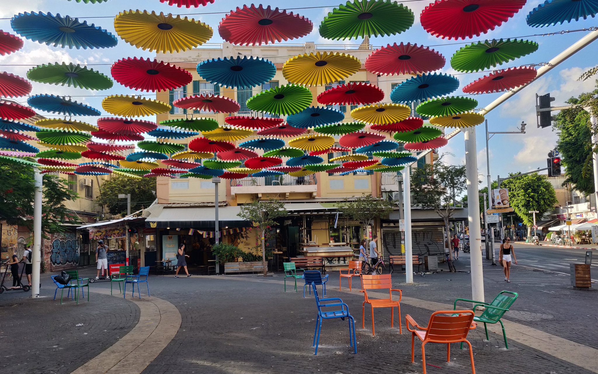 כיכר מגן דוד צבעונית במיוחד | צילום: אינה מנשה