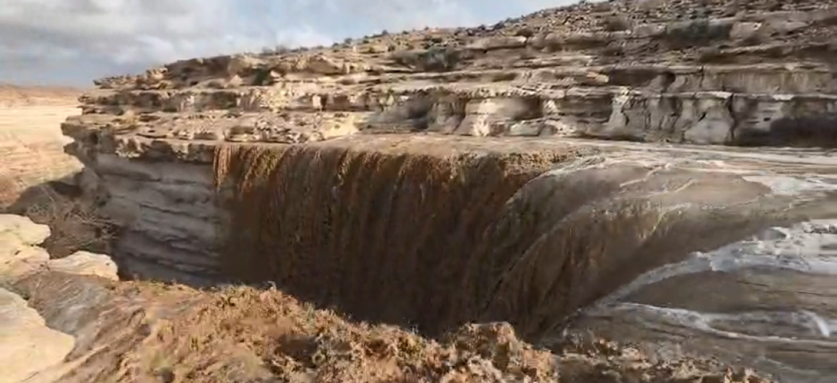 שיטפון בעין מעריף, נחל צין - חגיגה במדבר: שיטפונות בנחלי מדבר יהודה והנגב | צפו (1)