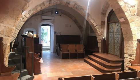 תמונה של בית כנסת ע"ש הרמח"ל ומרכז המבקרים למורשת יהדות עכו - למטייל בישראל (טיולי)