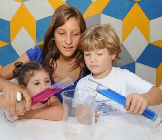 תמונה של חגיגה של טיולים ובילויים ביום הבחירות - למטייל בישראל (טיולי)