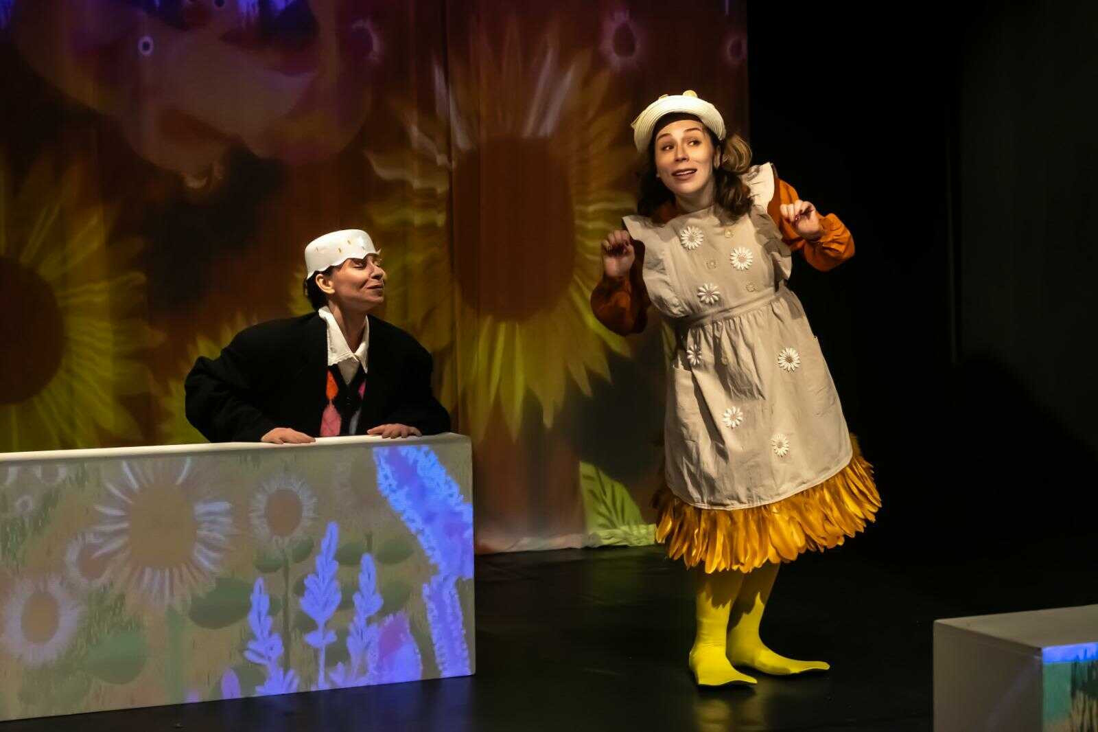 הברווזוןהמכוער | צילום: מיכאל ספוזניקוב
