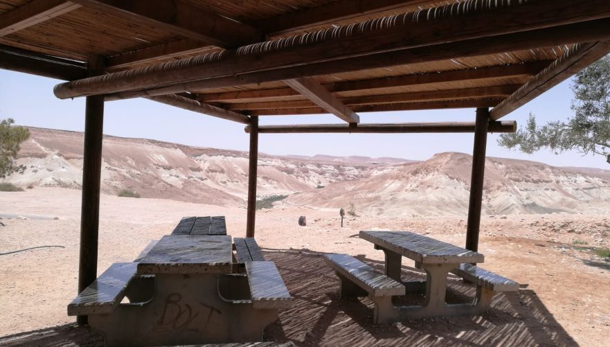 חניון מבואת מצוק הצינים. צילום: חגית נוריק