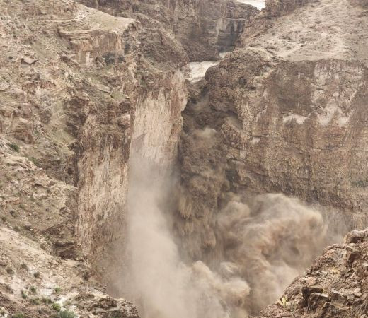 תמונה של לפני שיתייבש: טיול בנחל מדברי שיזרום רק לעוד שבועיים - למטייל בישראל (טיולי)