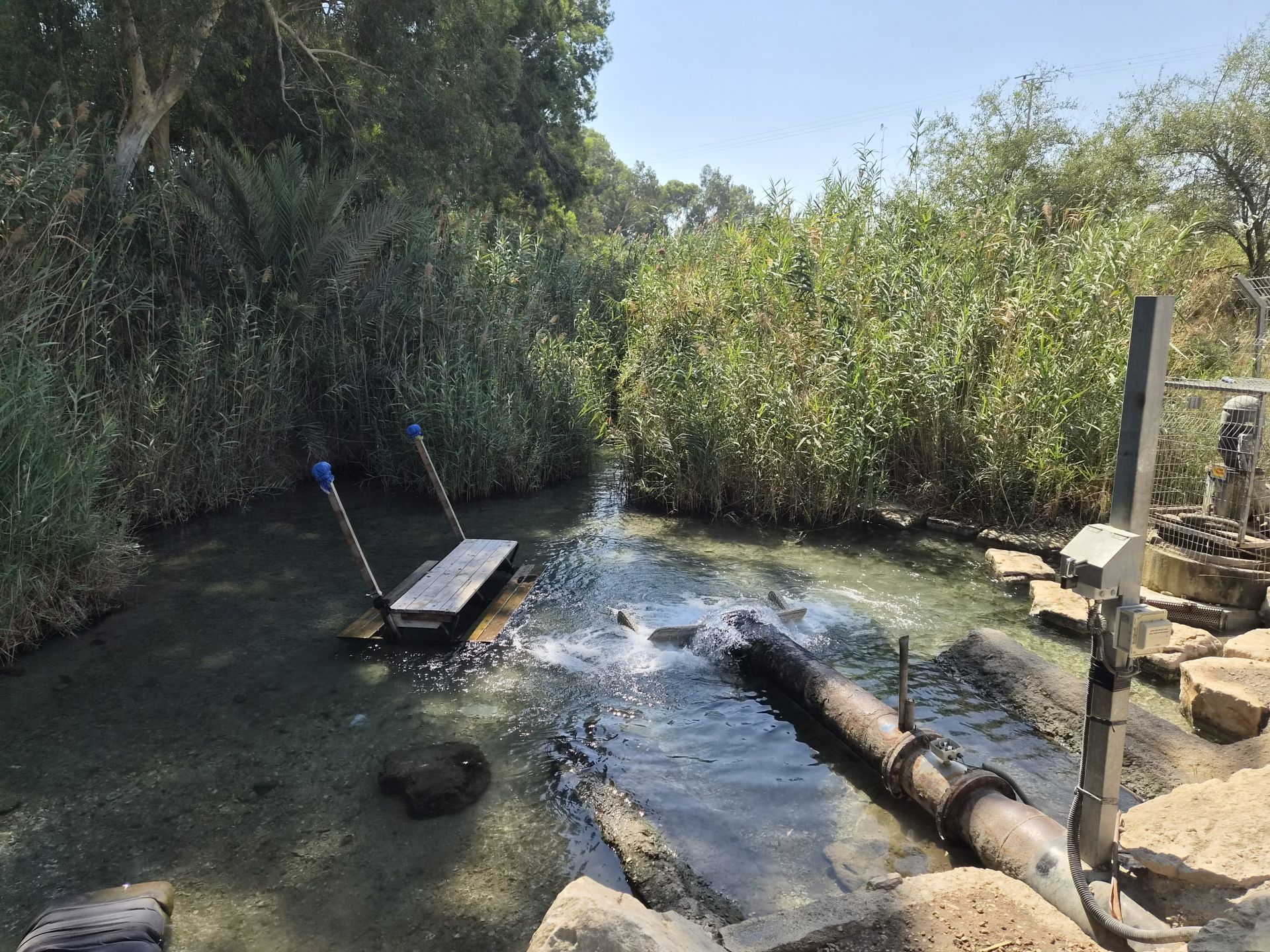 הצינור והזרם במסיל הקטן | צילום: שי קדם