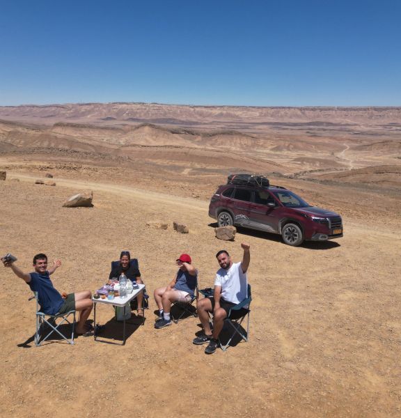 תמונה של צפו: אריאל רון חוצה את שביל ישראל 4X4 | יום 3 - ממכתש רמון להר הנגב - למטייל בישראל (טיולי)