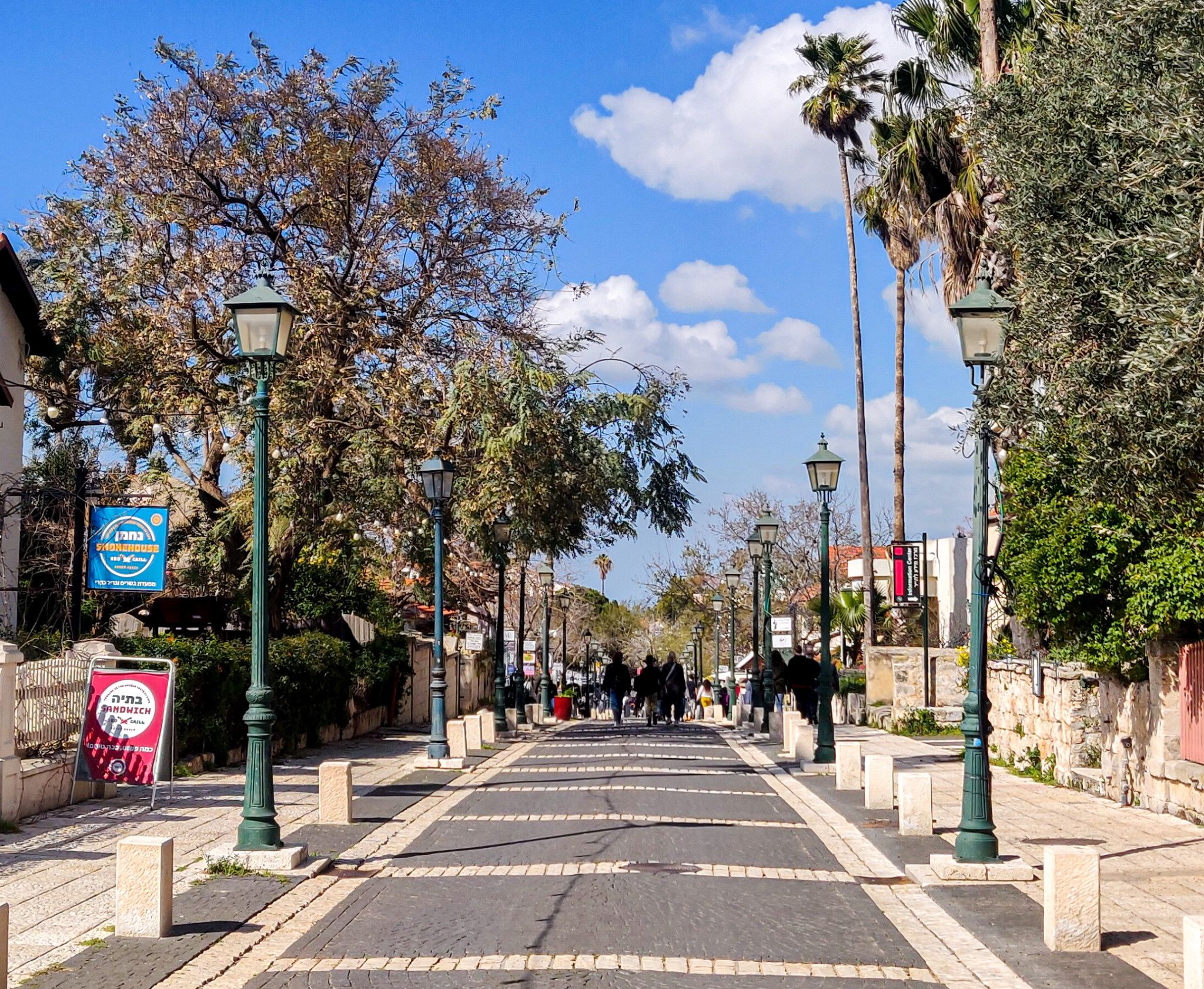 מדרחוב זיכרון יעקב | צילום: בטן מלאה
