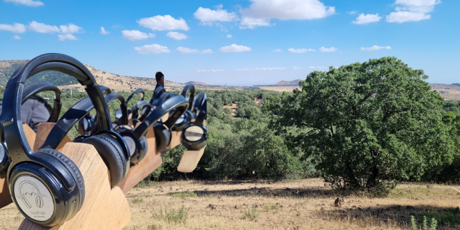 טיול אוזניות בשבילי הגולן. צילום: לירון בונאנו שטרן