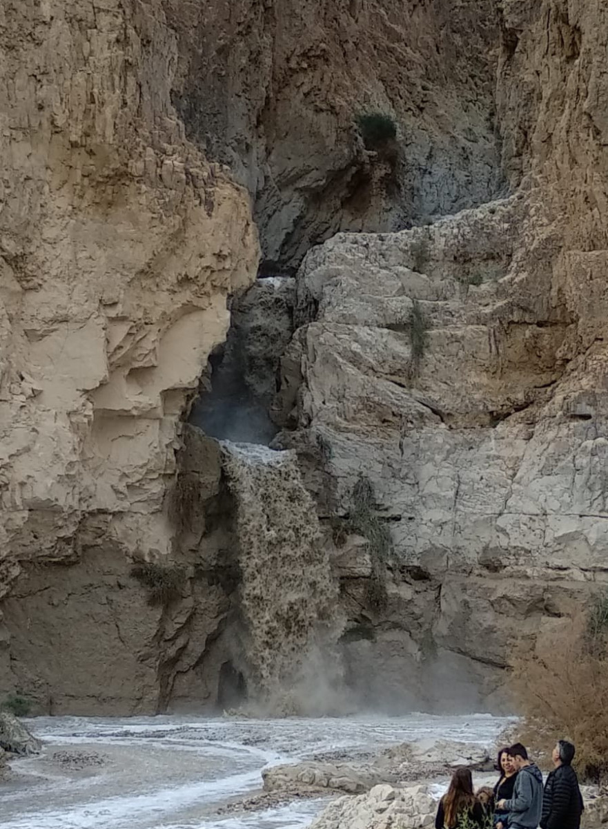 מפל קידרון שוצף | צילום: אלונה גלבוע