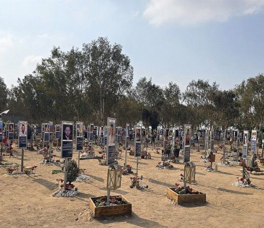 תמונה של חניון רעים: אתר ההנצחה לנרצחי מסיבת הנובה - למטייל בישראל (טיולי)