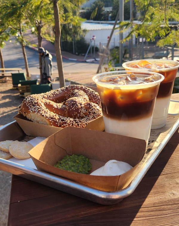 תמונה של כולל שירות: עגלות קפה של אנשי מילואים - למטייל בישראל (טיולי)