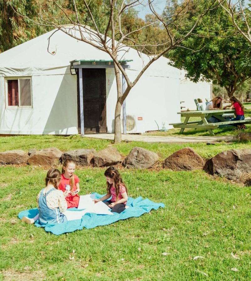 הכפר האינדיאני: קמפינג באווירה אינדינאית ברמת הגולן