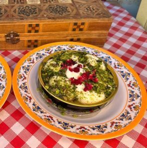 נכנס חומוס, יצא גורמה: הסצנה הקולינרית בעכו