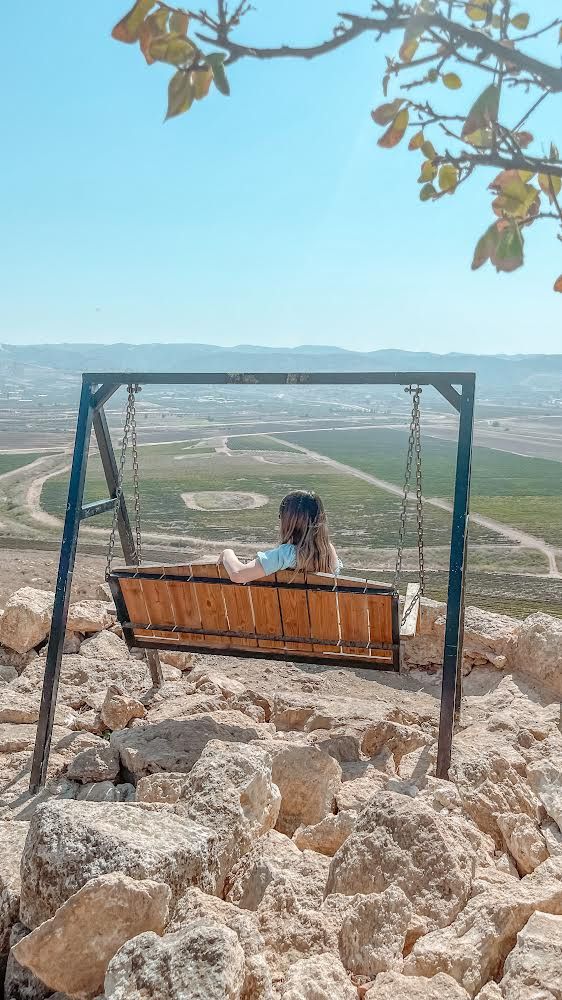 סתלבט מול הנוף | צילום: Flying Dana