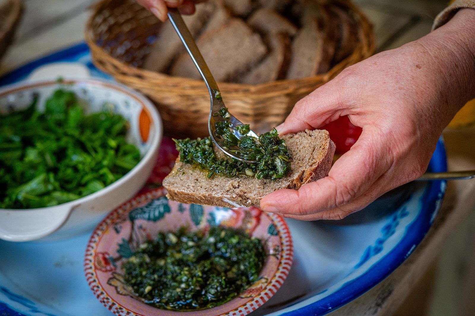 תוצרת מקומית וטרייה | צילום: רז אטיאס