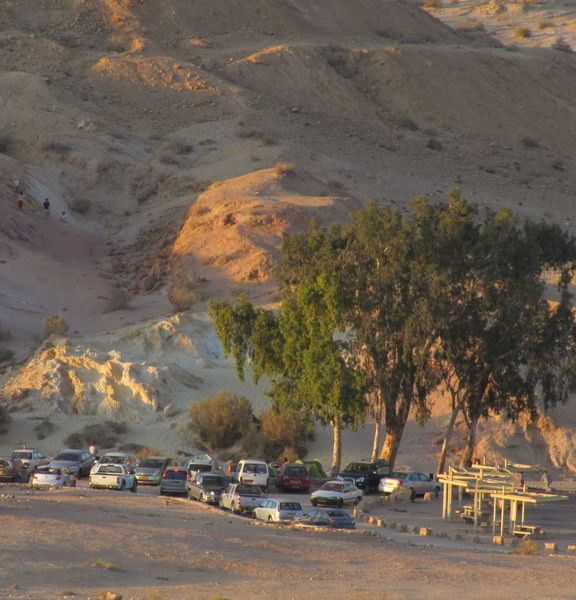 תמונה של חולות צבעוניים במכתש ירוחם (המכתש הגדול) - למטייל בישראל (טיולי)