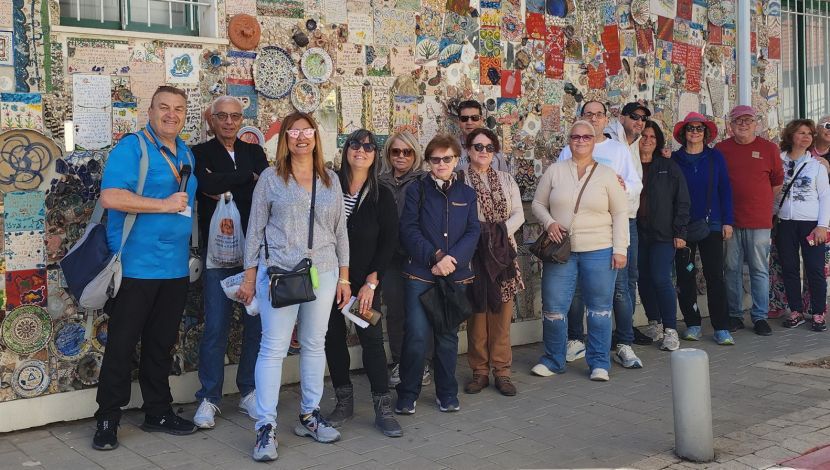 טיול מזמר בכרם התימנים ושוק הכרמל - פריטור מוזיקאלי בכרם התימנים (1)
