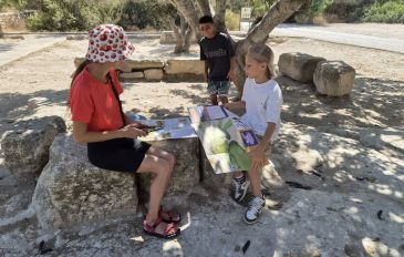 התעלומה נפתרה: בדקנו את המשחק שהופך טיול בטבע לחדר בריחה (2)