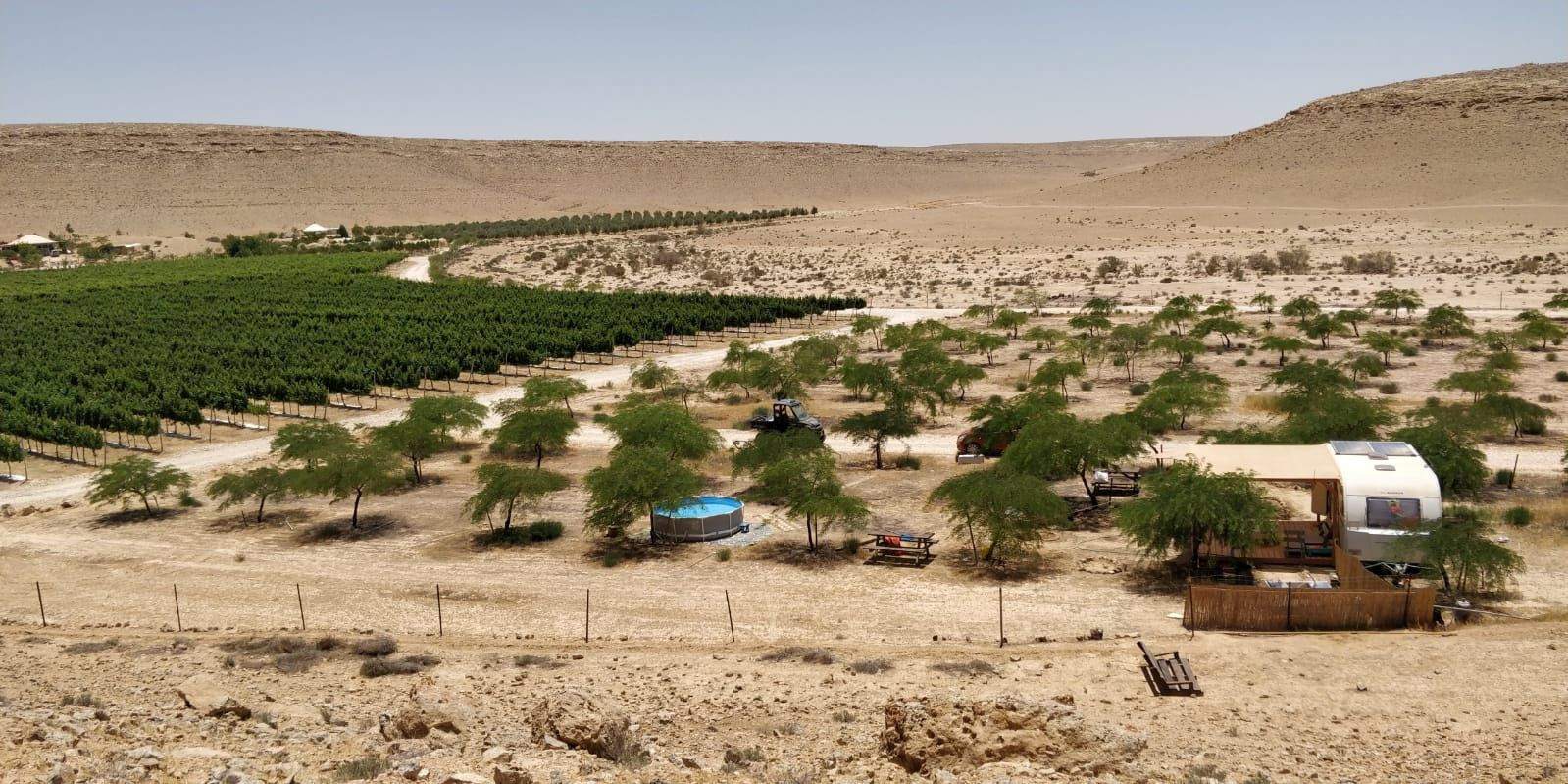 לישון בקרוואן רומנטי | צילום: באדובות שקדיה