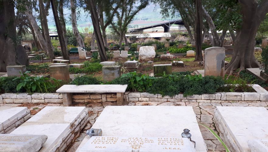 בית הקברות העתיק, צילום: יעל כפיר