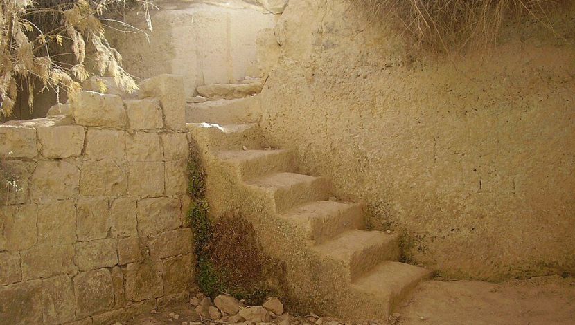 מדרגות הירידה לבור חווארים - בור חווארים (1)