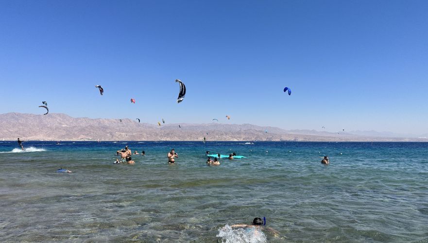 חוף אלמוג, אילת. צילום: ירדן כחול