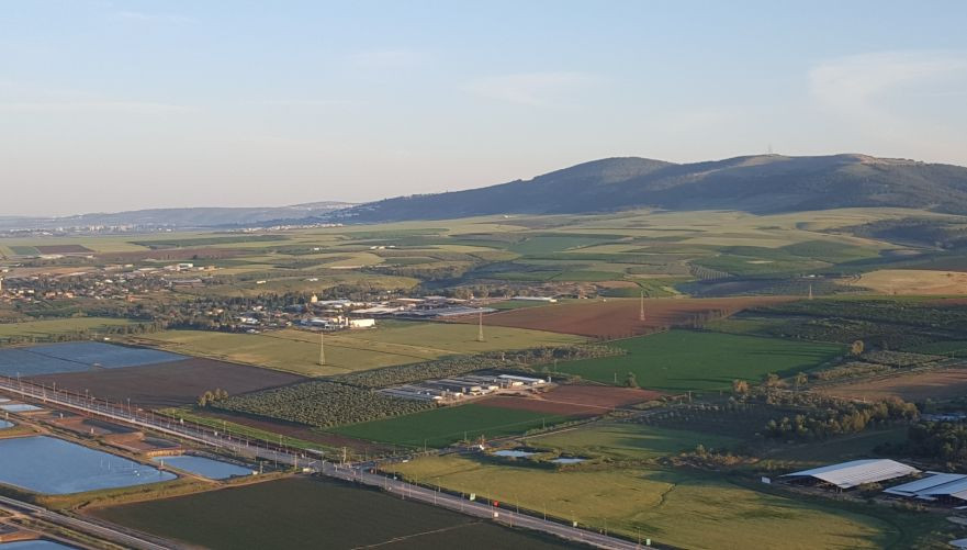 עמק חרוד למרגלות הר הגלבוע | צילום: לירון בונאנו