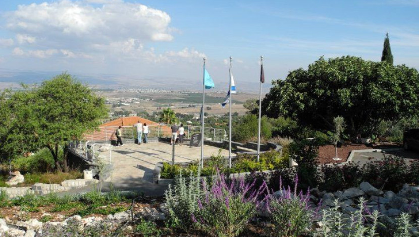 מטיילים וזוכרים: אתרים לזכר הנופלים (1)