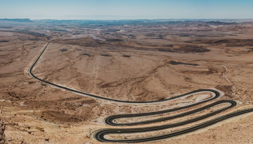 כביש 40 מתפתל. צילום: גל טוויג