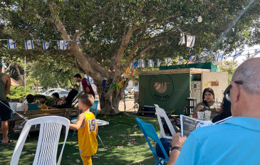 פזיקפה: עגלת קפה במושב ינוב (3)