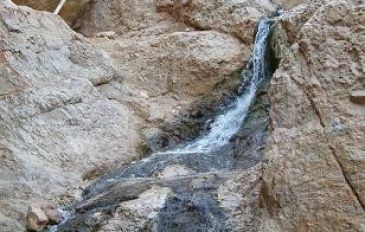 עין בוקק - יום כיף באזור ערד: מפל גועש ועולם שכולו פנטזיה בלב מדבר (2)
