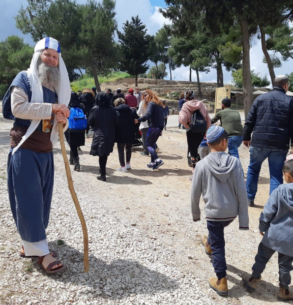 תמונה של "נושמים תרבות": אירועי פסח בגנים הלאומיים בכל רחבי הארץ - למטייל בישראל (טיולי)