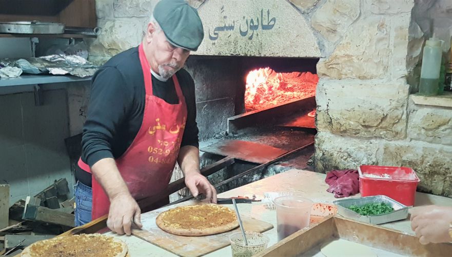 ככה מכינים מאכלים מסורתיים בטאבון סיטי | צילום: יריב המאירי_ייעוץ וניהול תיירות