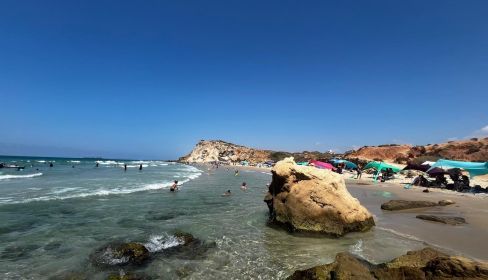 תמונה של חוף גדור ושמורת הטבע תל גדור - למטייל בישראל (טיולי)