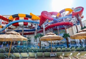 קאספלאש KASS SPLASH: פארק מים מקורה למשפחות