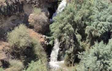 מפלים בקניון הבזלת נחל חרוד - קניון הבזלת בנחל חרוד (2)