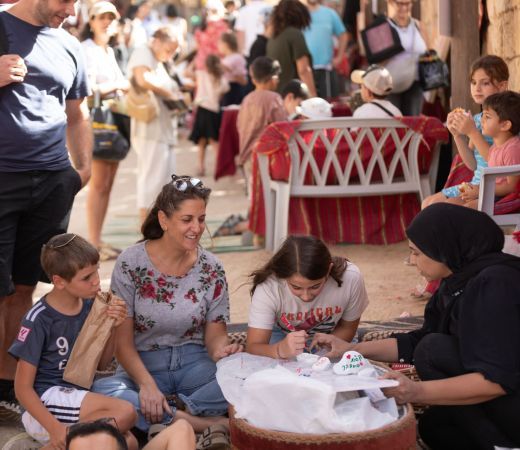 תמונה של סוכות של חוויות במדבר: לגלות את הנגב דרך האנשים, הטעמים והסיפורים - למטייל בישראל (טיולי)