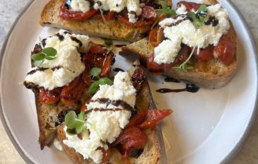 Little Wine Bar - המושבה שלא ישנה: 10 מקומות שיכירו לכם את חיי הלילה של פרדס חנה כרכור (2)