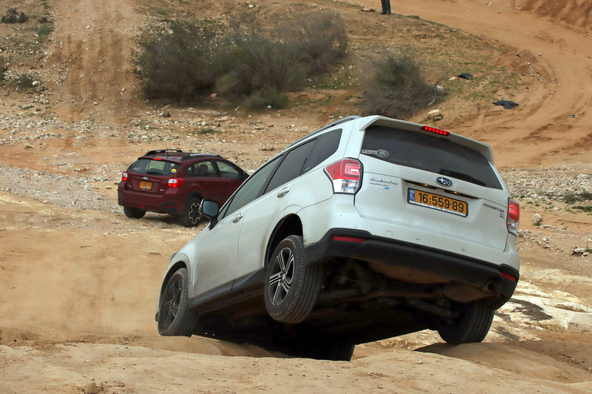 בכל ירידה לשטח שלבו 4x4 | צילום: עופר צידון